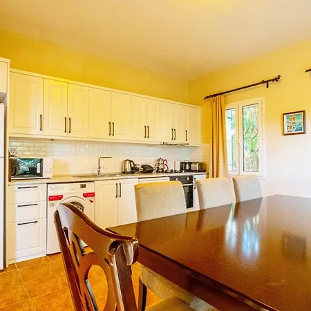 Villa Salmakis *