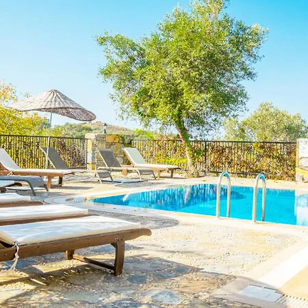 Villa Salmakis *